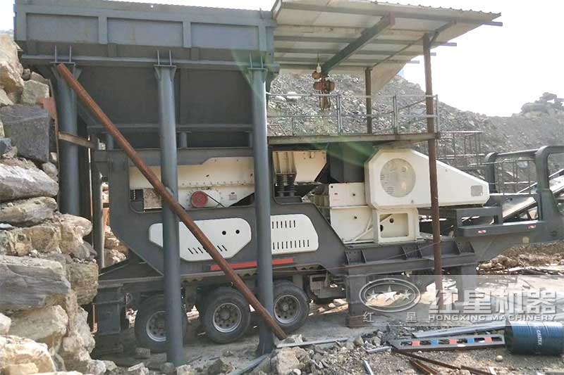 移動(dòng)式破碎機(jī)可以就近?？苛蠄?chǎng)作業(yè)