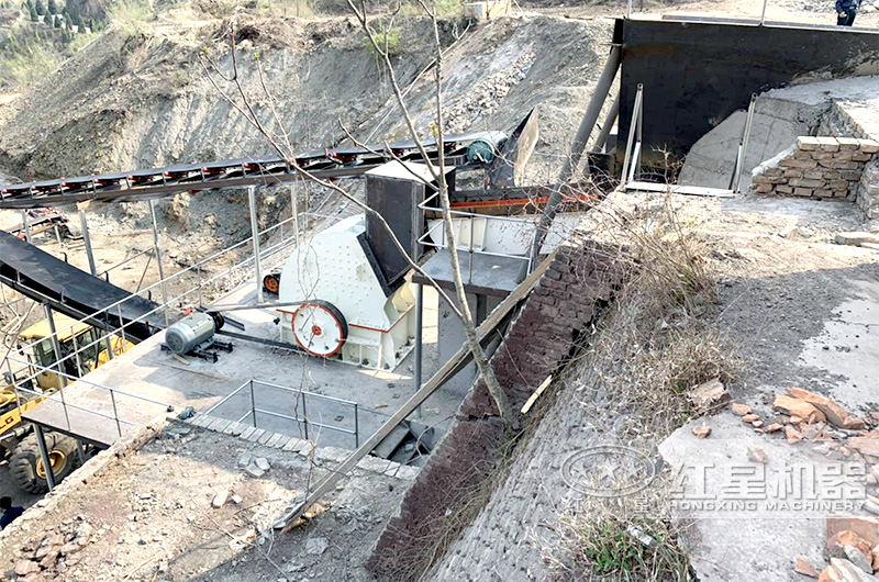 日產(chǎn)3000噸重錘式碎石機(jī)現(xiàn)場(chǎng)