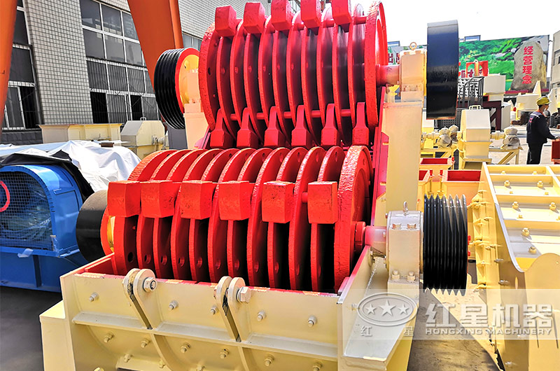 雙級破碎機相當(dāng)于兩個錘破合二為一