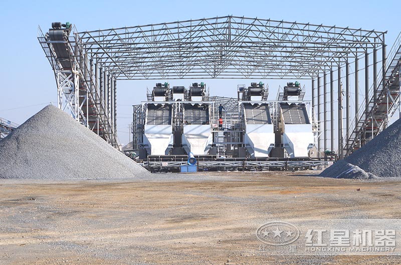 振動篩停機(jī)時嚴(yán)禁繼續(xù)給料