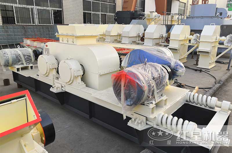 對輥式破碎機設(shè)備展示