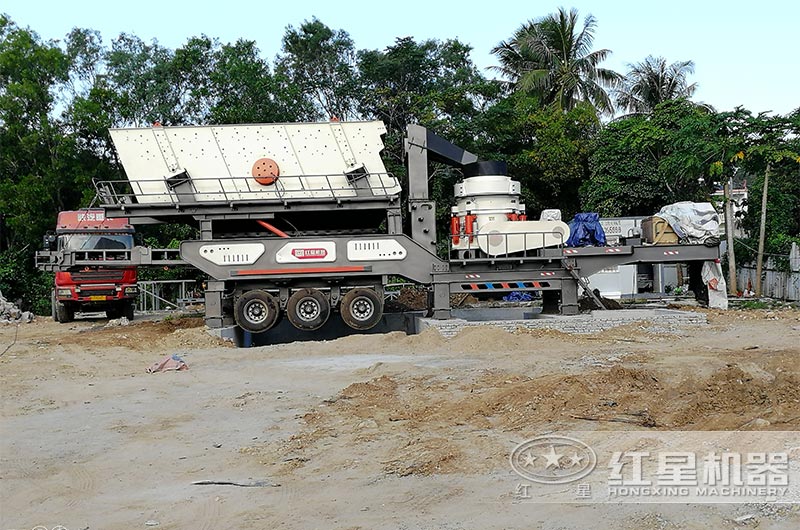 移動(dòng)圓錐破碎機(jī)安裝現(xiàn)場