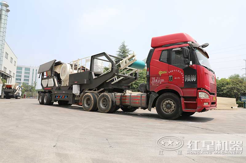 移動輪式破碎機(jī)可以搭載哪些破碎設(shè)備，市場價格是多少