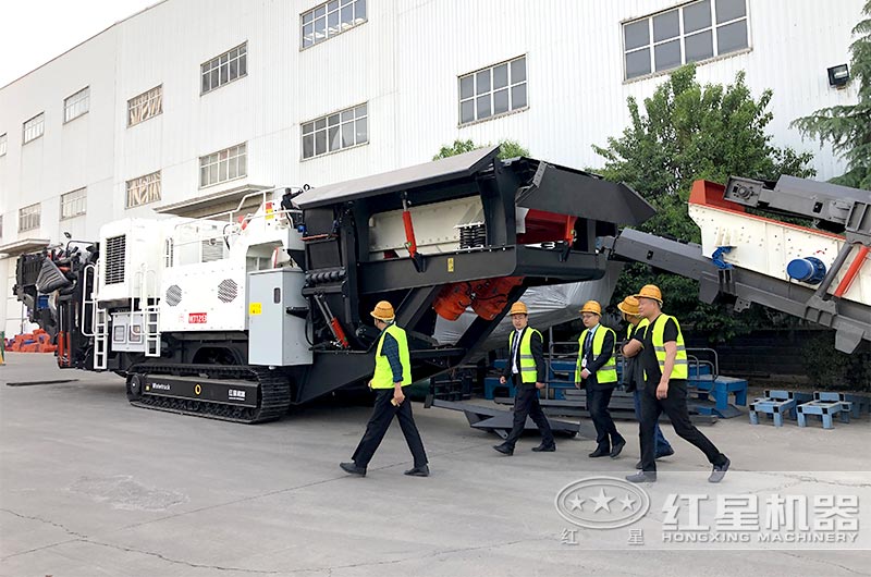 全移動型破碎機國內(nèi)哪個品牌好，生產(chǎn)能力有多大