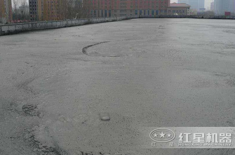 建材混凝土鋪設現(xiàn)場