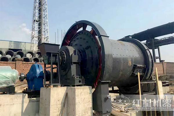 爐渣球磨機(jī)現(xiàn)場(chǎng)2