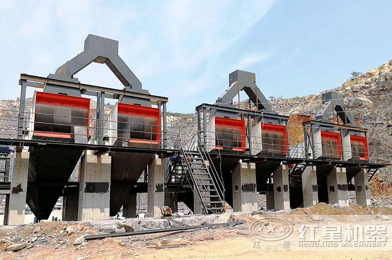 大型石料生產(chǎn)線配備多臺篩分機(jī)，提高成品質(zhì)量