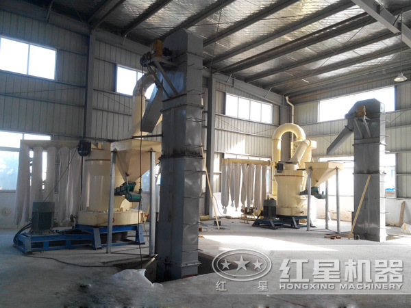 磨粉機(jī)現(xiàn)場圖