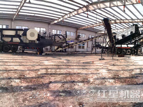 移動顎式破碎站客戶現(xiàn)場圖